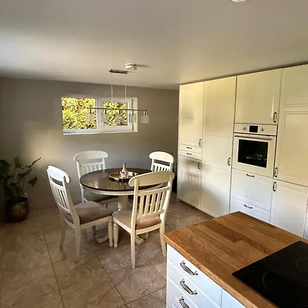 Pavilnys Regional Park Apartment *
